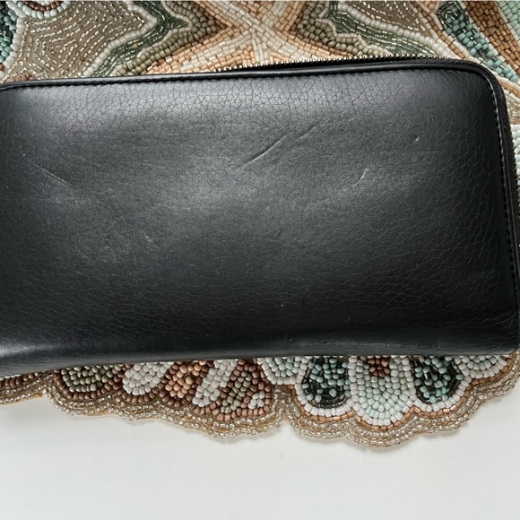 Gucci vintage combo. Crossbody canvas bag and vintage 1973 travel wallet. - Picture 8 of 14